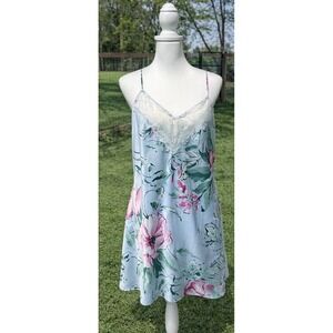 Lilac and London Black Red Floral Nightgown Chemise Lace Trim‎ M Lingerie Dress
